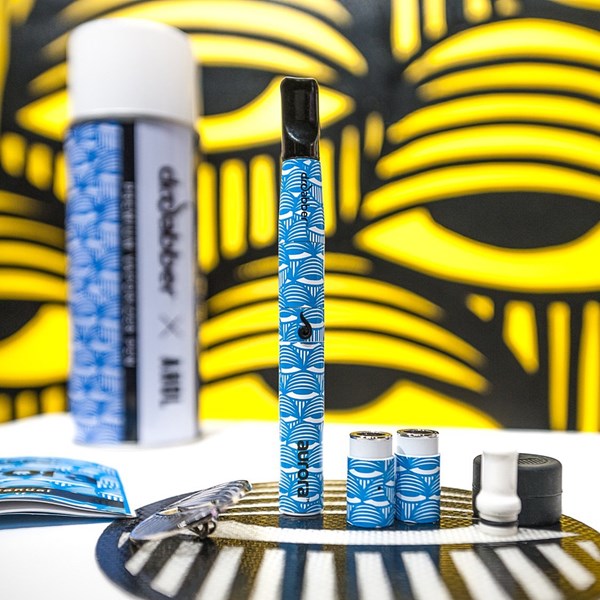 Dr Dabber Aurora AHOL Sniff Glue - Limited Artist Series Edition, Blue