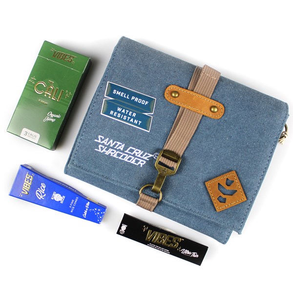Santa Cruz Shredder  Odour Absorbing Bag & Accessories Gift Bundle